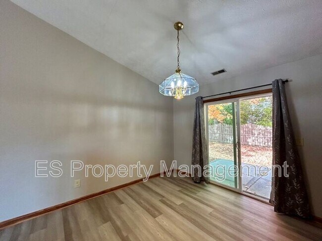 Building Photo - 5834 Blackley Ln