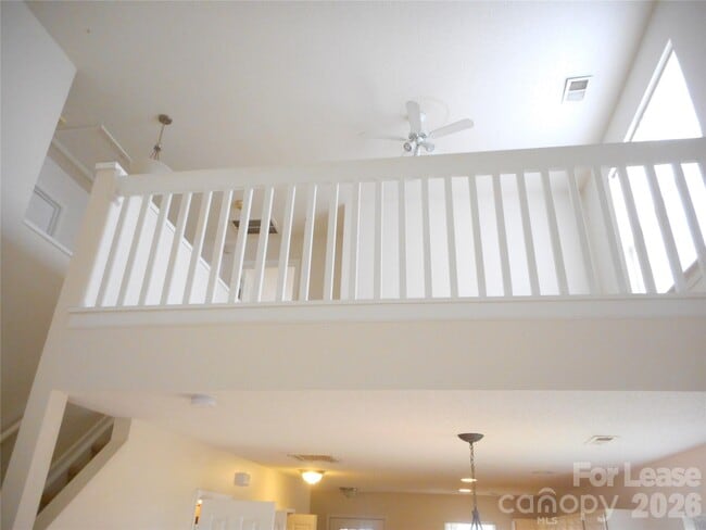 Building Photo - 1957 University Heights Ln