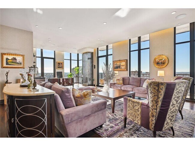 Building Photo - 201 S 11th St