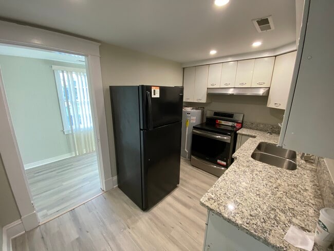 Building Photo - 4812 Chamberlayne Ave