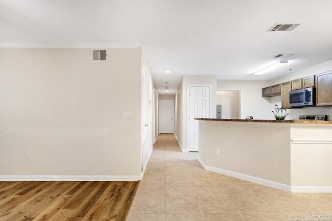 Building Photo - 7323 Snowden Rd