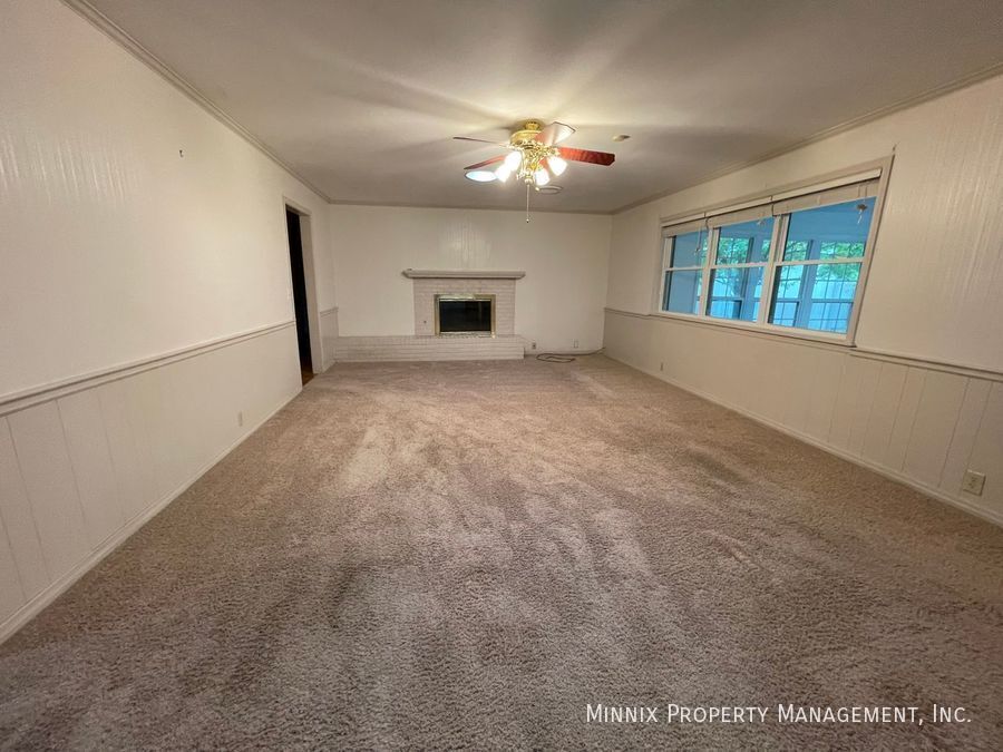 Building Photo - 6712 Gainsborough Rd