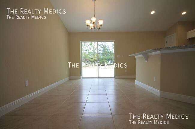 Building Photo - 13132 SW 35th Cir