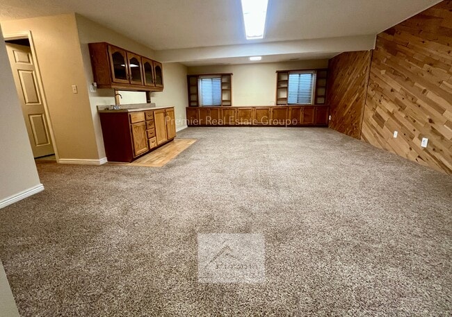 Building Photo - 75 Rising Sun Terrace