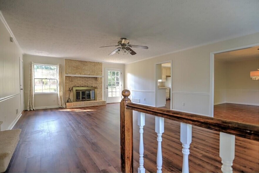 Building Photo - 2640 Tritt Ln