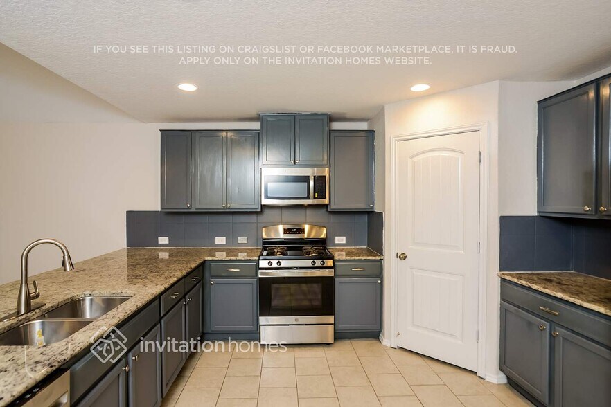 Building Photo - 15121 Cinnamon Teal