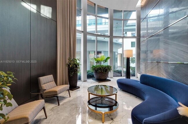 Building Photo - 6901 Collins Ave