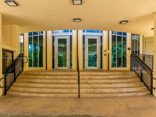 Building Photo - 2501 S Ocean Dr