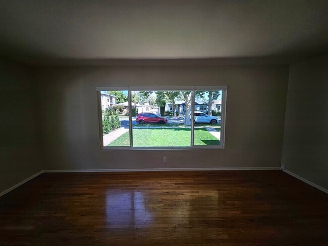 Building Photo - Beautiful Home in a Lovely Neighborhood! Available Spacious 2 Bedroom and Two Bathroom!