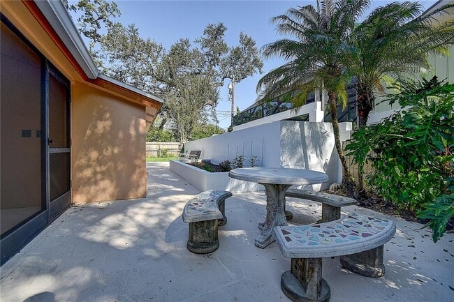 Building Photo - 1247 Monticello Blvd N