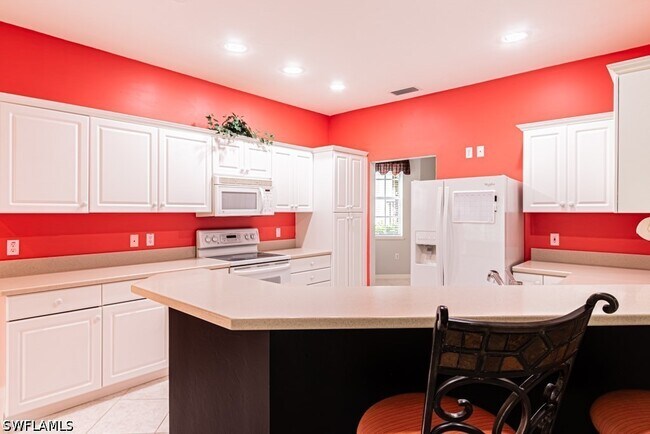 Building Photo - 2215 Hawksridge Dr