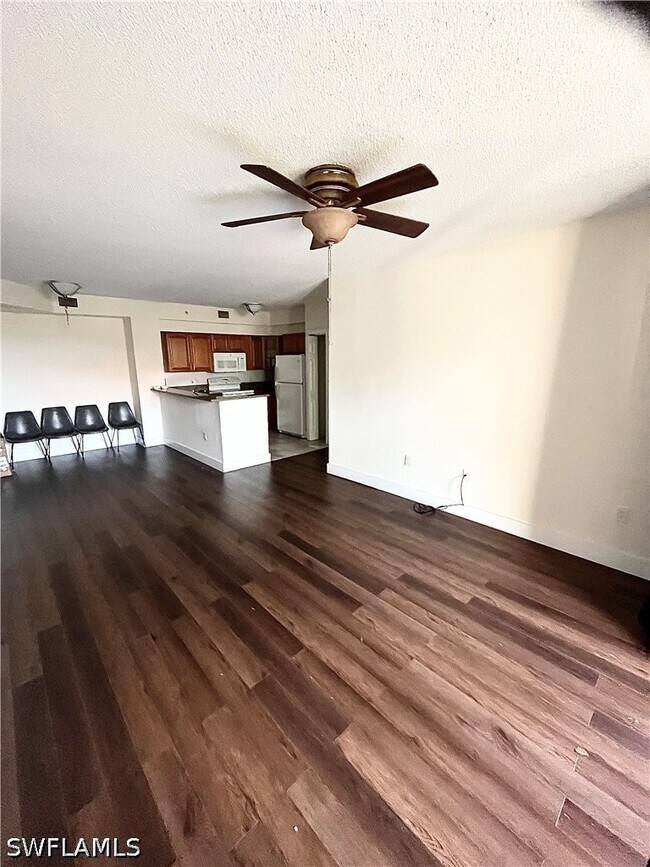 Building Photo - 1115 Reserve Ct