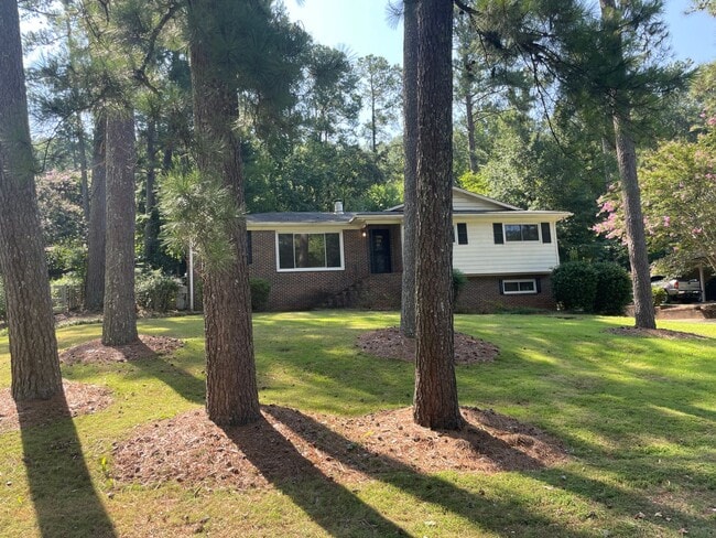Building Photo - West Homewood: 5 Bedroom 3 Bath House with...