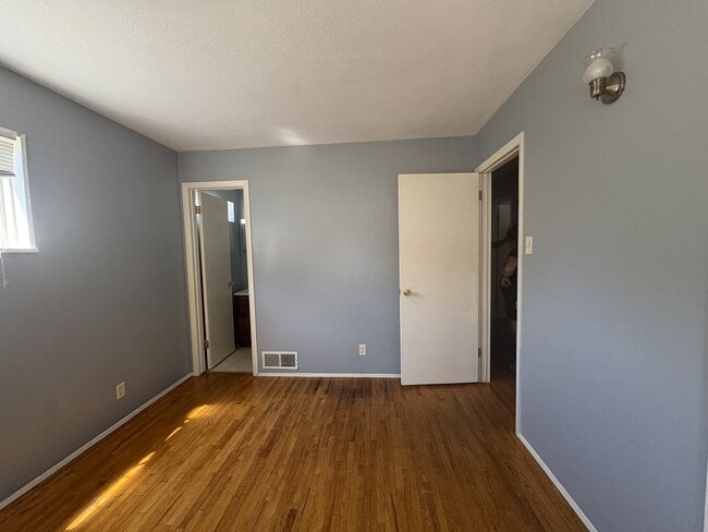 Building Photo - 3617 Parsifal St NE