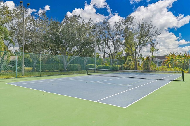 Building Photo - AVAILABLE May 1 - Single Family Pool Home in the Heart of Three Oaks