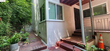 Building Photo - 3009 Park Blvd