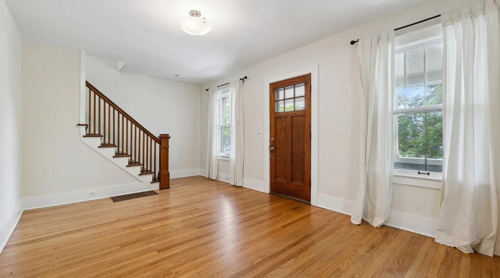 living room - 450 S 1st St