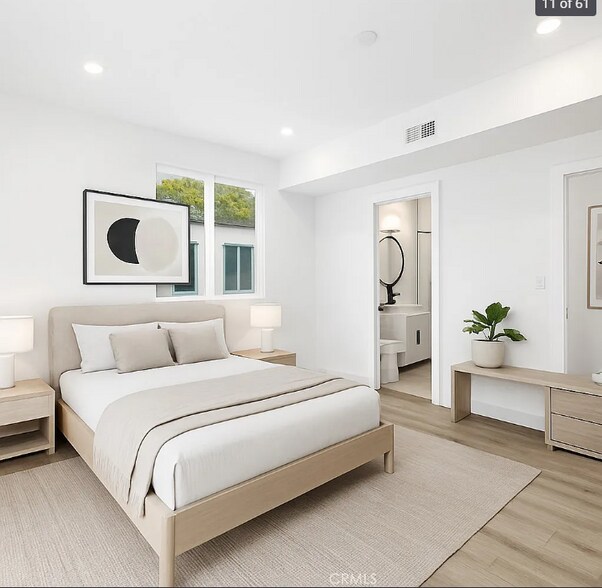 Building Photo - 10857 Morrison St