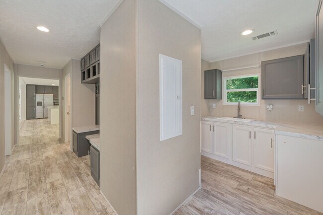 Building Photo - 6116 Arlon Ln