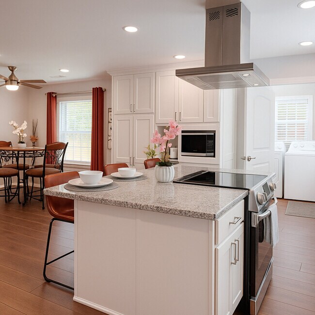 Building Photo - 445 Short Hills Dr