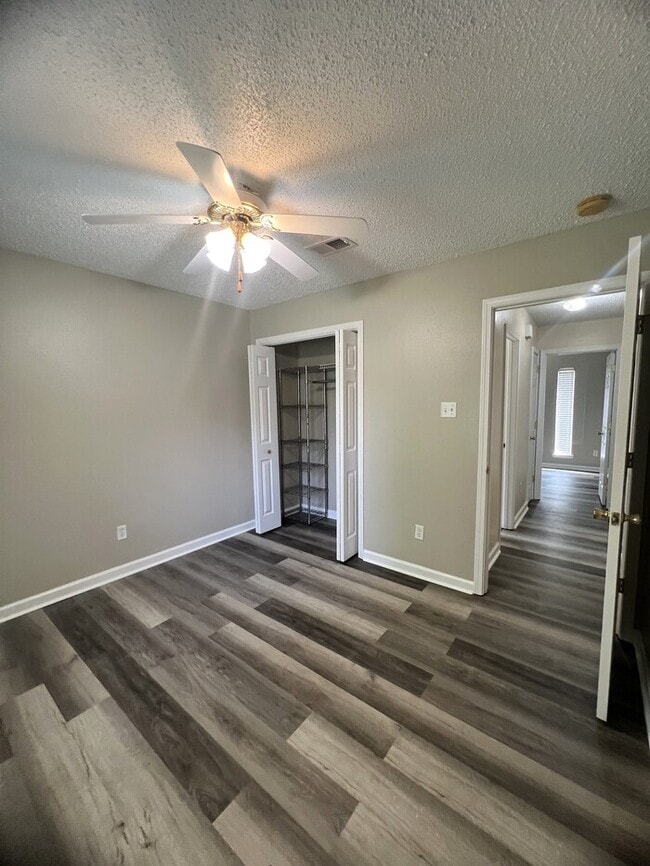 Building Photo - 1421 Spruce St