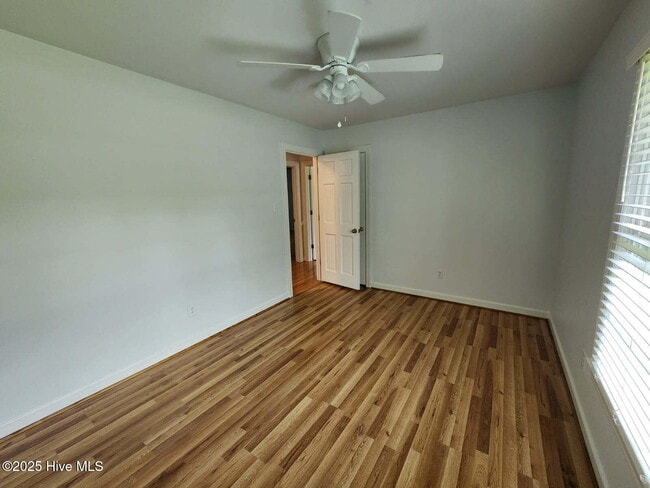 Building Photo - 3701 Lavenham Rd