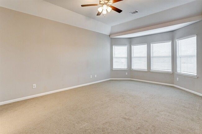 Building Photo - 2165 Woodland Pine Dr