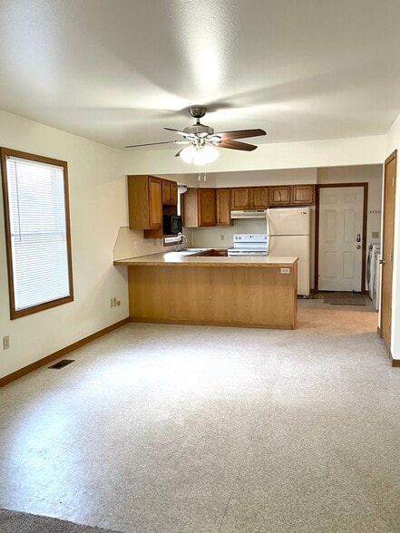 Building Photo - 1509 Manor Ln