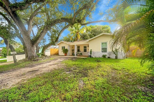 Primary Photo - 4540 SW 26th Terrace