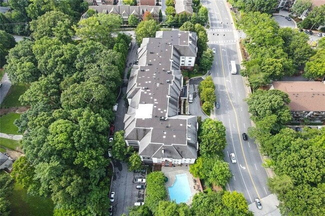 Building Photo - 3275 Lenox Rd NE