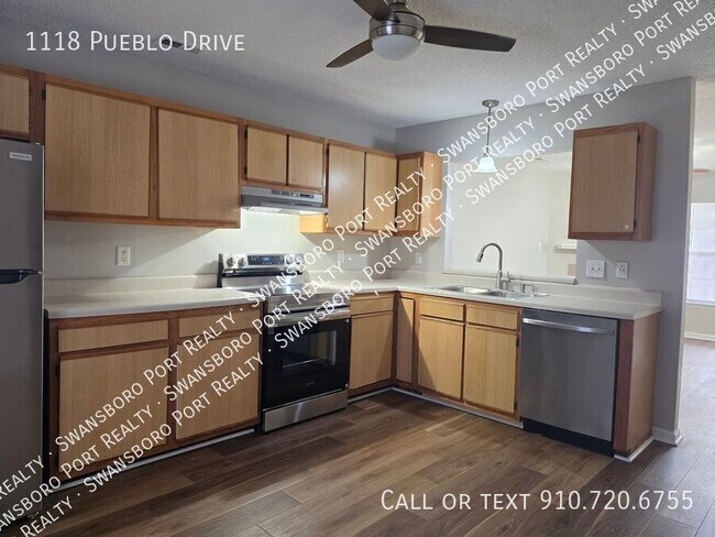 Building Photo - 1118 Pueblo Dr