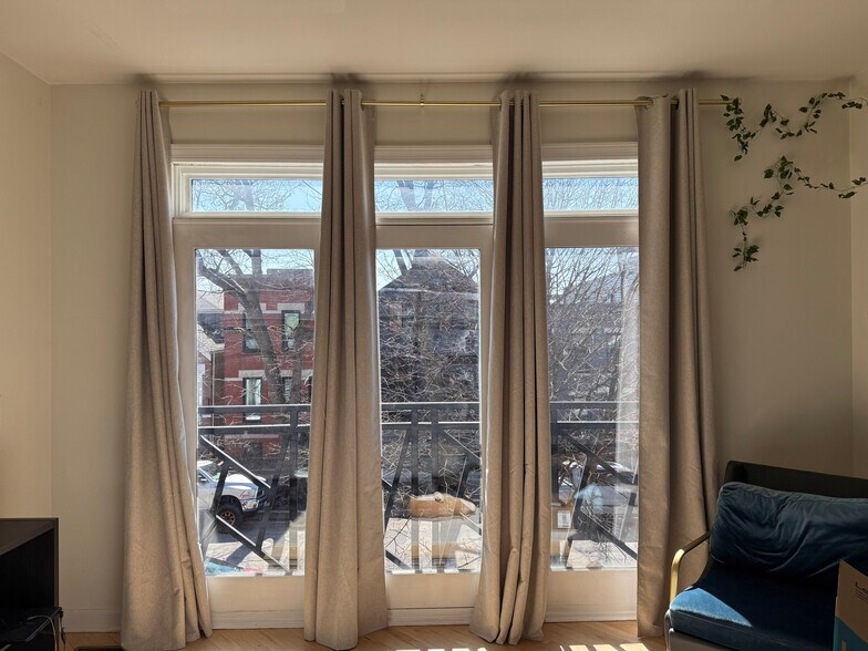 Building Photo - 2212 W Huron St