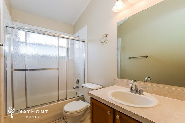 Building Photo - 1121 Shoshanna Dr