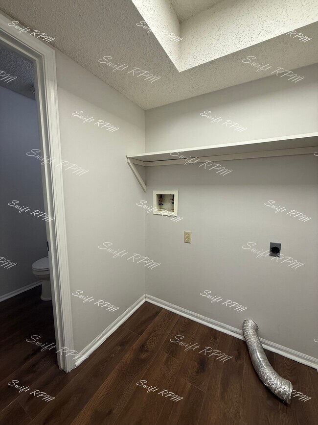 Building Photo - 6704 W 150th St