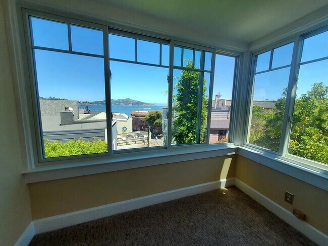 Watch the sail ships float by from your Master Bedroom, on gorgeous Sausalito days - 31 Princess Ln