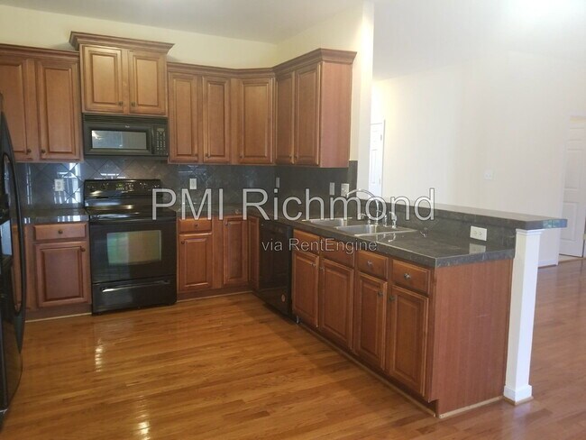 Building Photo - 14636 Sailboat Cir