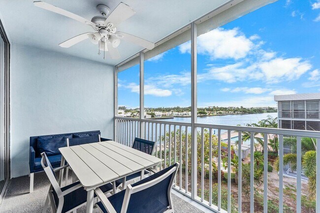 Building Photo - 2004 S Federal Hwy