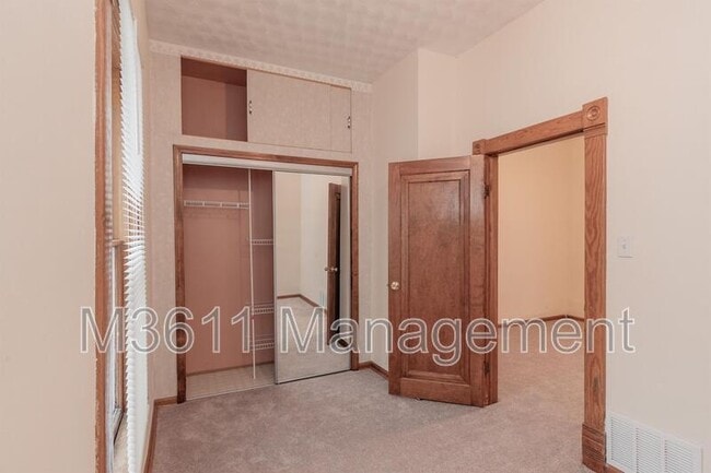 Building Photo - 446 E St