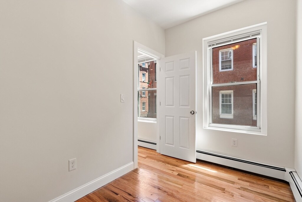 Building Photo - 159 Salem St