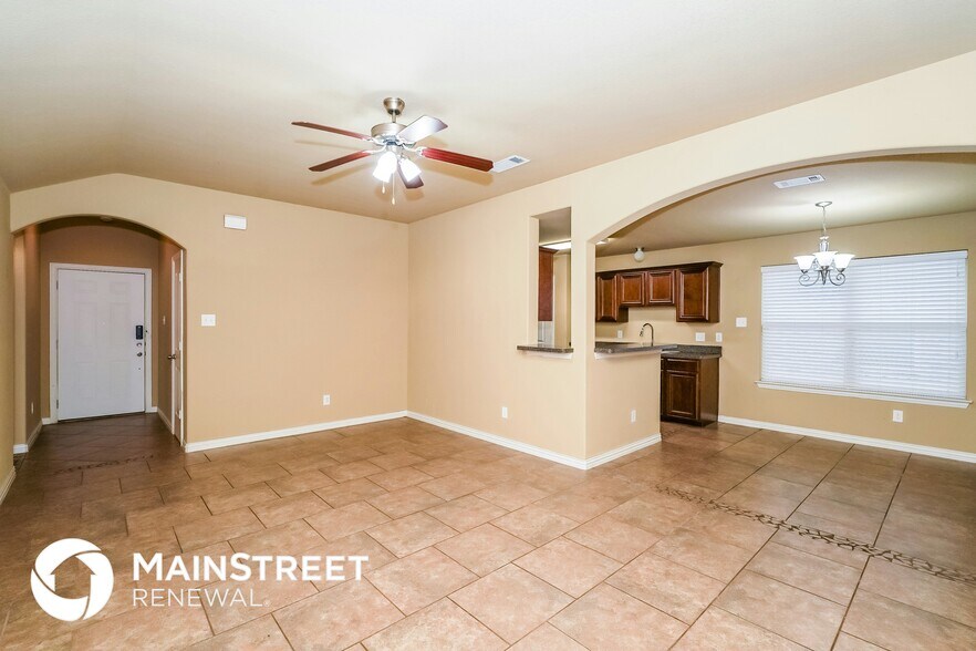 Building Photo - 7625 Hollow Forest Dr