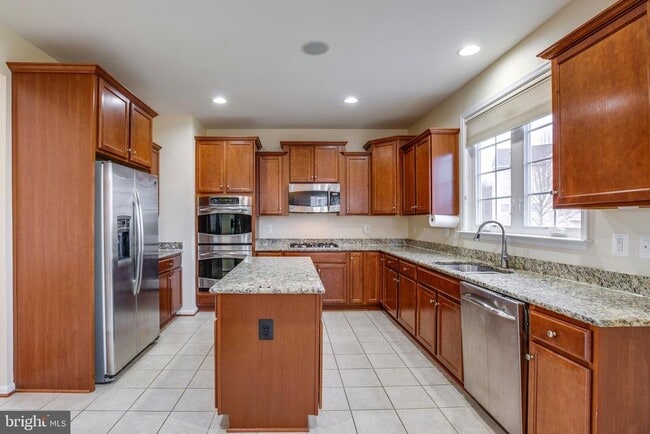 Building Photo - 7536 San Diego Ct