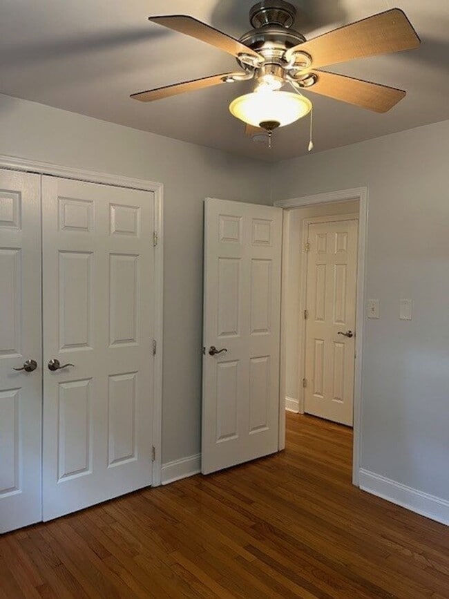 Building Photo - Spacious 3-Bedroom, 2-Bath located in the heart of Carrboro