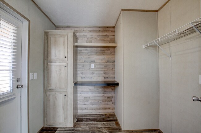 Building Photo - 295 Seays Rd