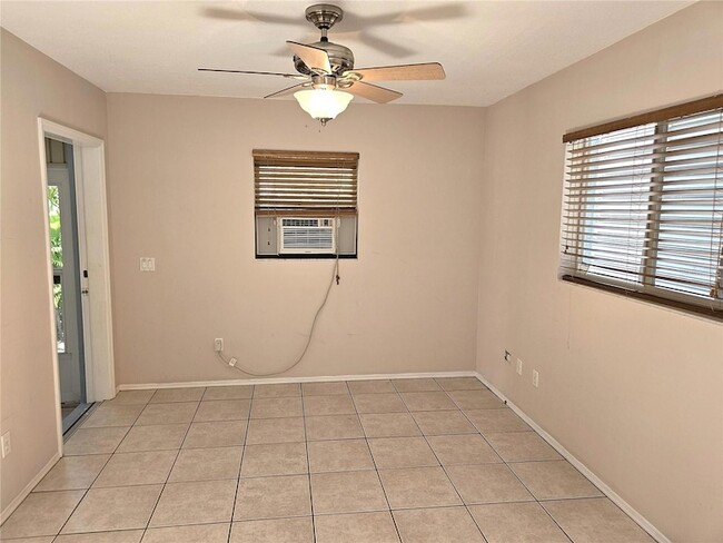 Building Photo - 1088 Panda Rd