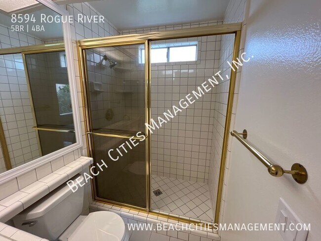 Building Photo - 8594 Rogue River Ave
