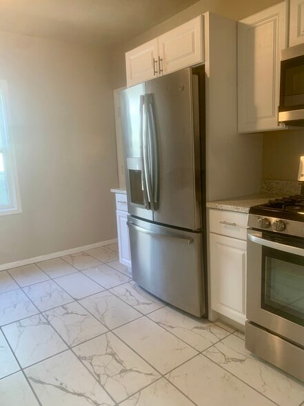 Building Photo - 3348 S Illinois Ave