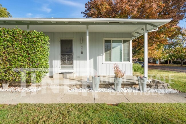 Building Photo - 208 43rd St