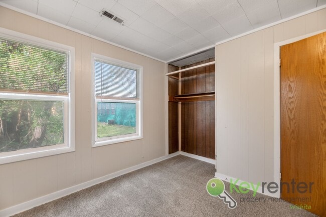 Building Photo - 4301 E Whitney Ln