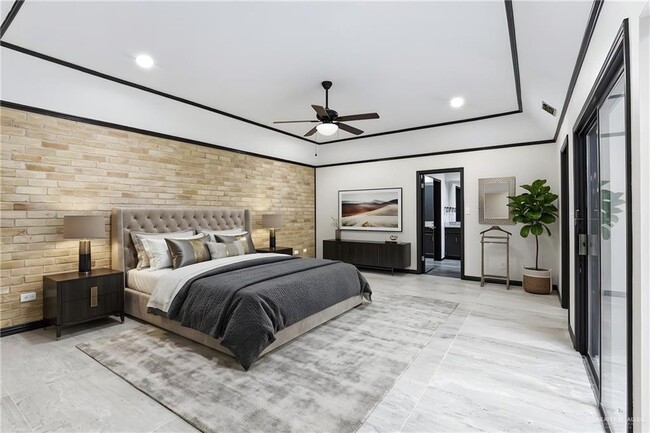 Building Photo - 21 Toronto Ave