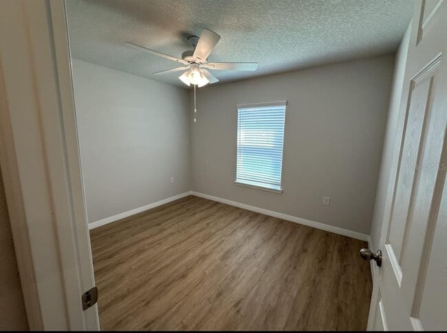 Building Photo - 2467 Zuyder Terrace